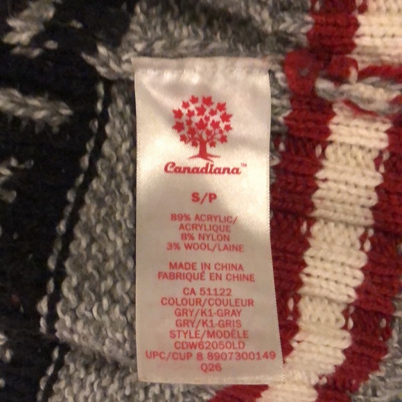 COPY - Canadiana 🍁, Acrylic wool sweater with zipper - Picture 4 of 4